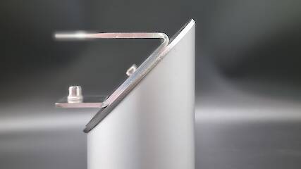 Quertraverse einseitig verschraubt