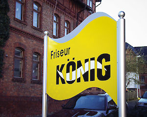 Aufsteller mit Säule 60 mm , Aufsatzstück Kugel und Klemmhaltern zur Plattenaufnahme Profiloberfläche: eloxiert silber