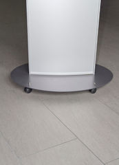 Primus Orientierungstafel freistehend 599 x 2000 4 Lenkrollen