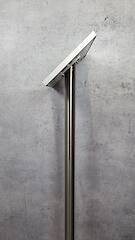 Edelstahl-Säule 42 mit Aluminium-Rahmen System 12 A4 quer