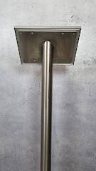 Edelstahl-Säule 60 mit Aluminium-Rahmen 50-20 A4 quer - Adapteransicht