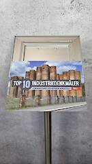 Edelstahl-Säule 42 mit Aluminium-Rahmen System 12 A4 quer - Plattenwechsel