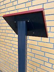 Säule Delta mit Rahmen 60-32 A3 quer, RAL 7016 + RAL 3005