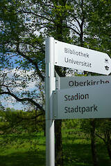 Wegweiser vierfach eloxiert